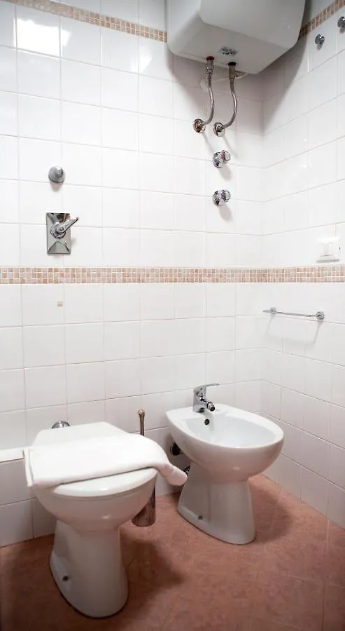 ** Apart Otel Palazzo Ossuna Trapani İtalya