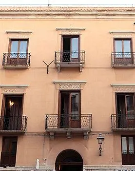 Palazzo Ossuna Trapani Apart Otel